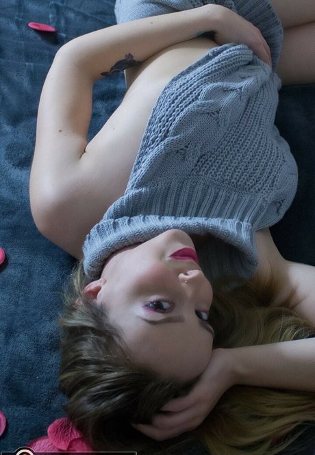 lesbian strapon onlyfans erotic gallery