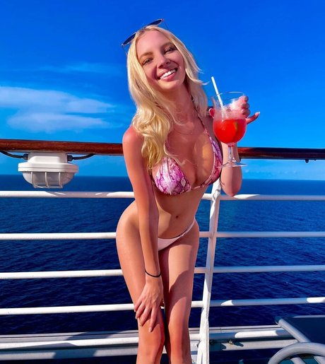 Taylor Drew porn actress photos