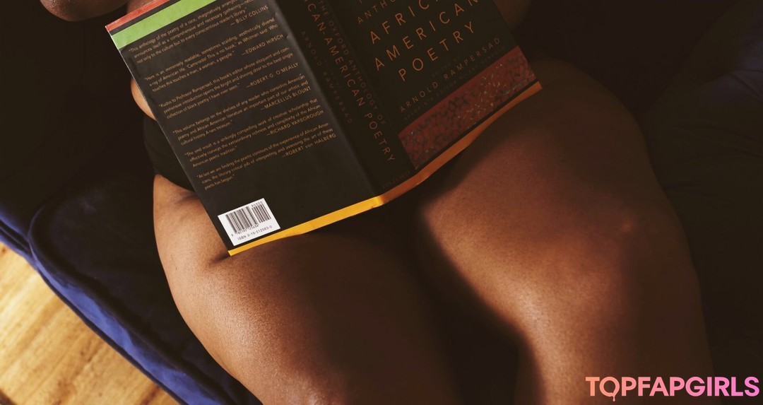 randiraige model erotic photo