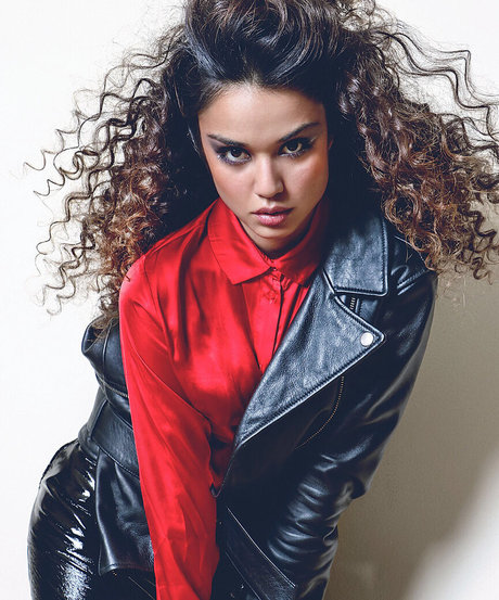 Summer Bishil porn model picture