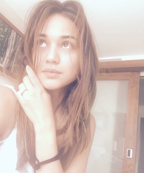 Summer Bishil star galleries