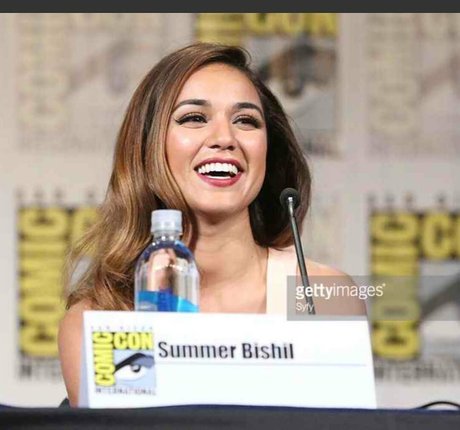 Summer Bishil erotic model photo