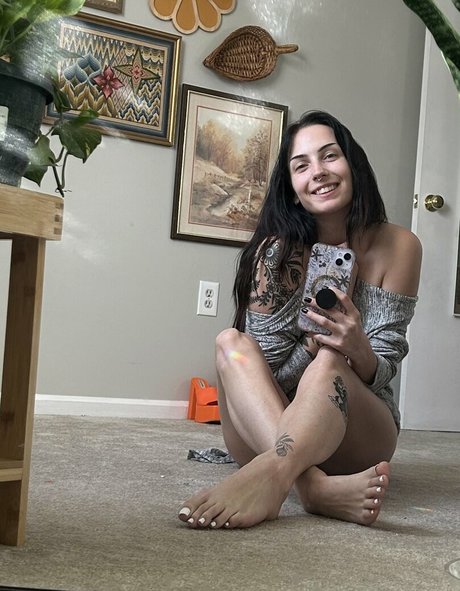 Ashley Loots top star pic