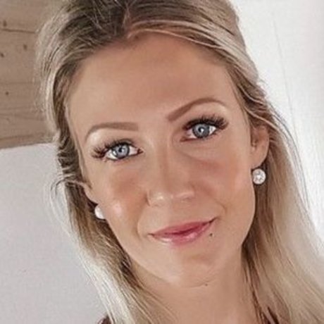 Judith sexy model galleries