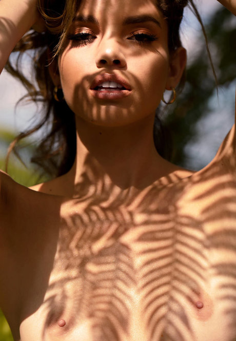 Yoli Lara pretty model img