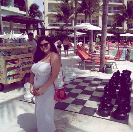 China Pocket sex actress photos