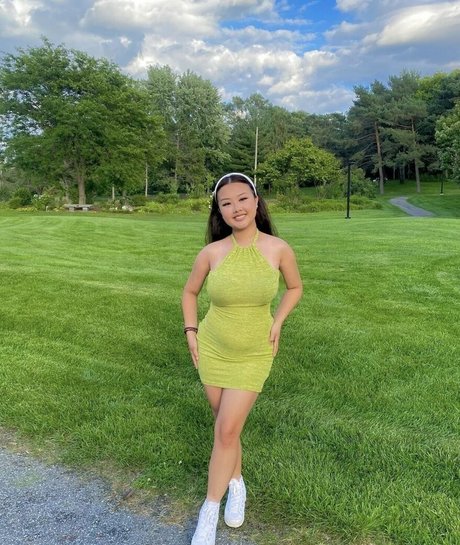 Shine Yang pornstar naked pics