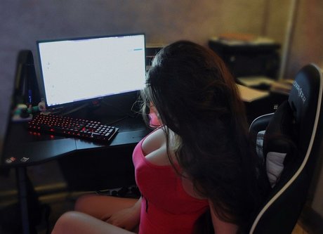 Katerina999cs pornstar nude photo