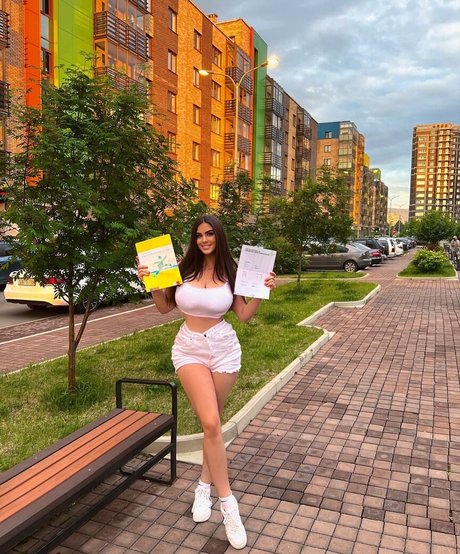 milf free onlyfans nude pic