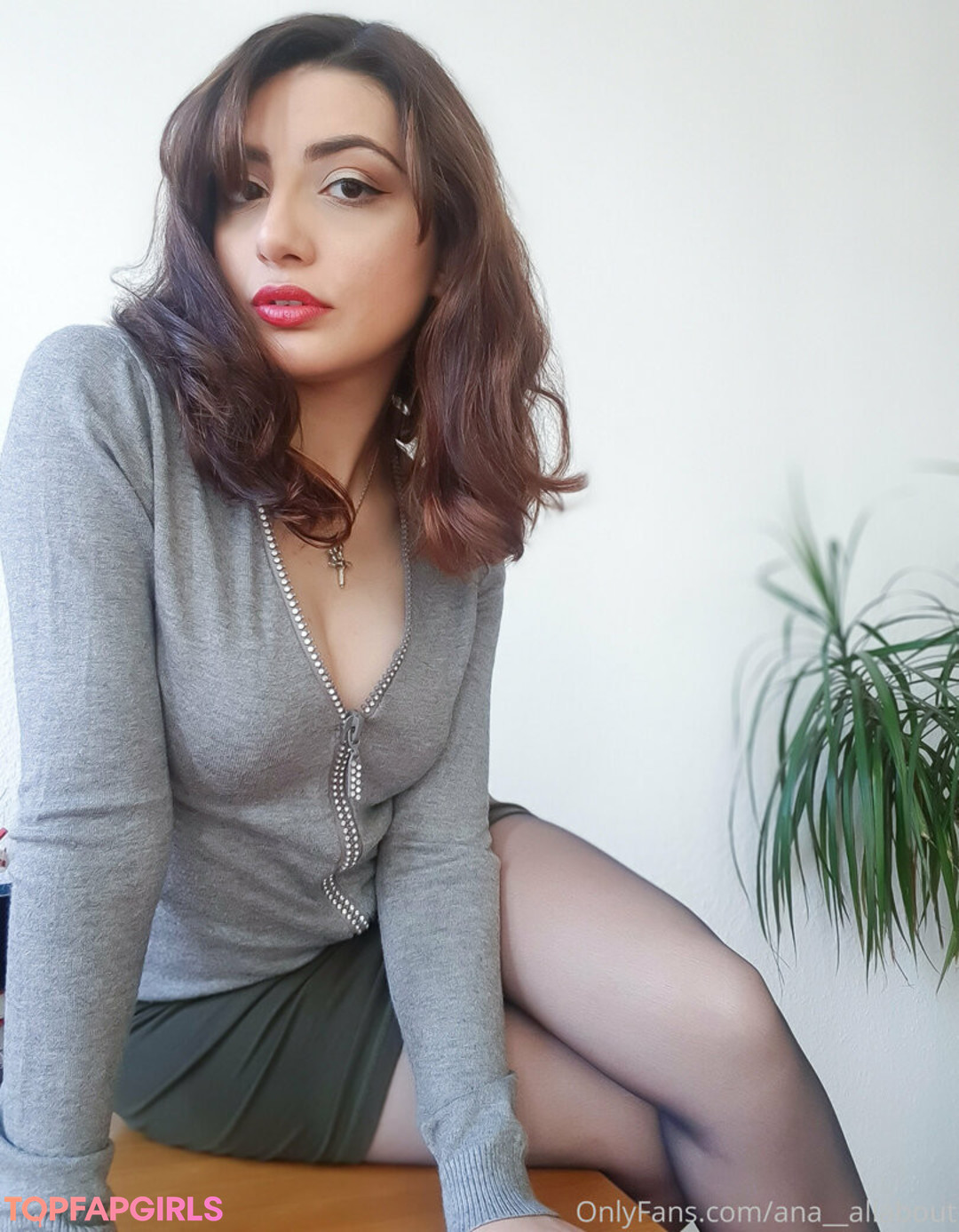 Ana Allabout star high quality photos