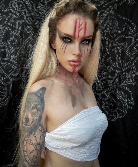 freyasha model adult image