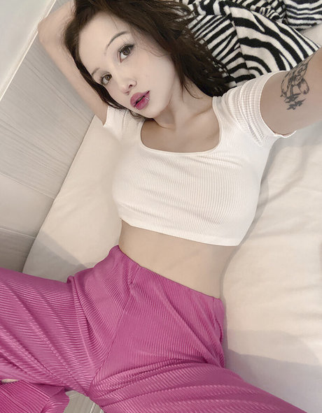 Emmavipp naked pornstar pics