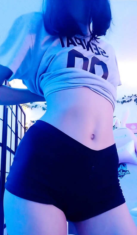 MythoBunny naked model archive