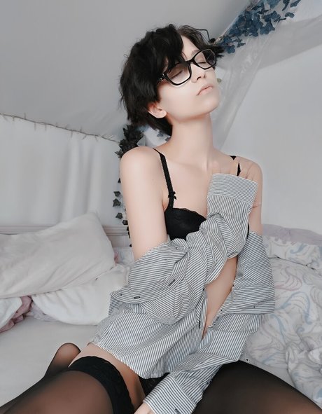 MythoBunny xxx pornstar photo