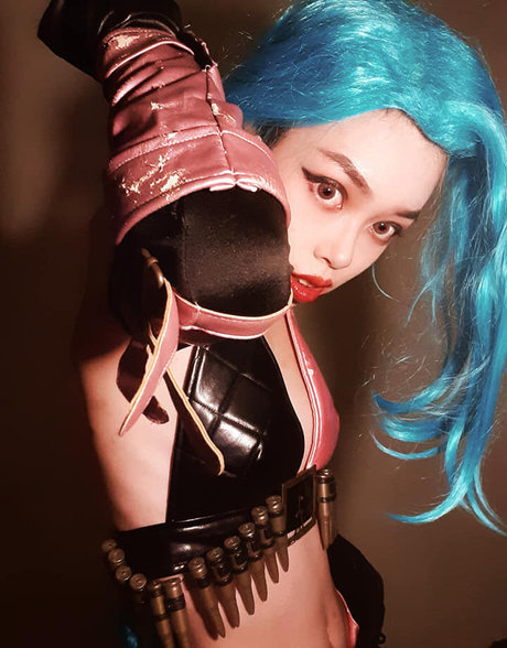 EmotionalBirdy star top picture