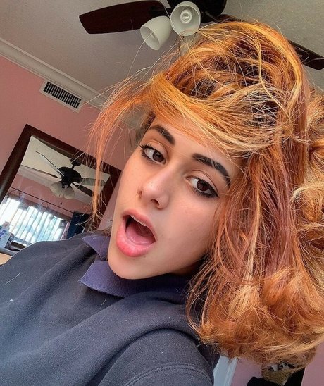 nerdy teen onlyfans free nude photos