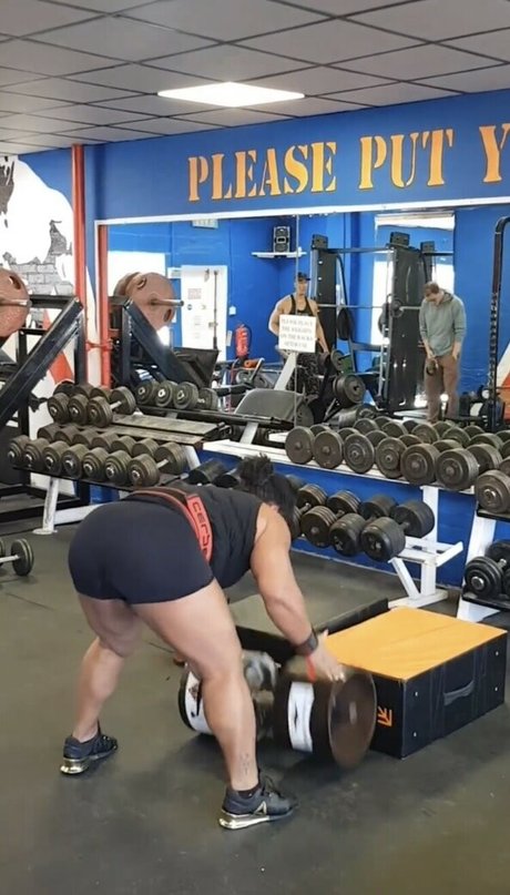 StrongWomen_ star nude pictures