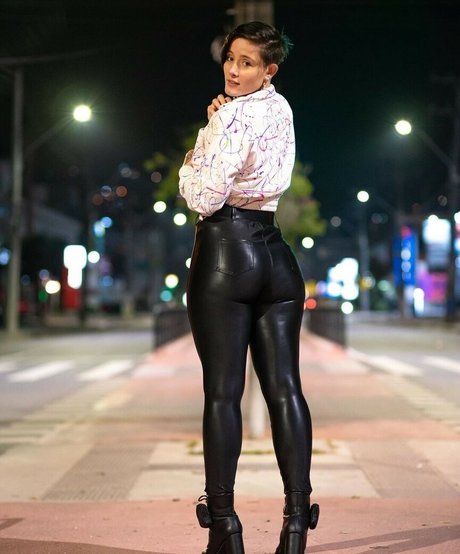 Laura Lehmkuhl pornographic actress pic