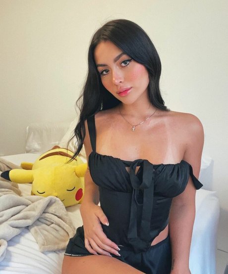 Nicole Betancur pretty star archive