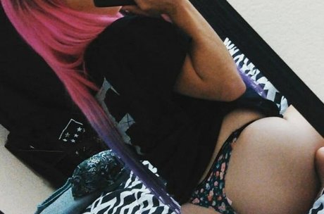 Annie Abrahms model adult pictures