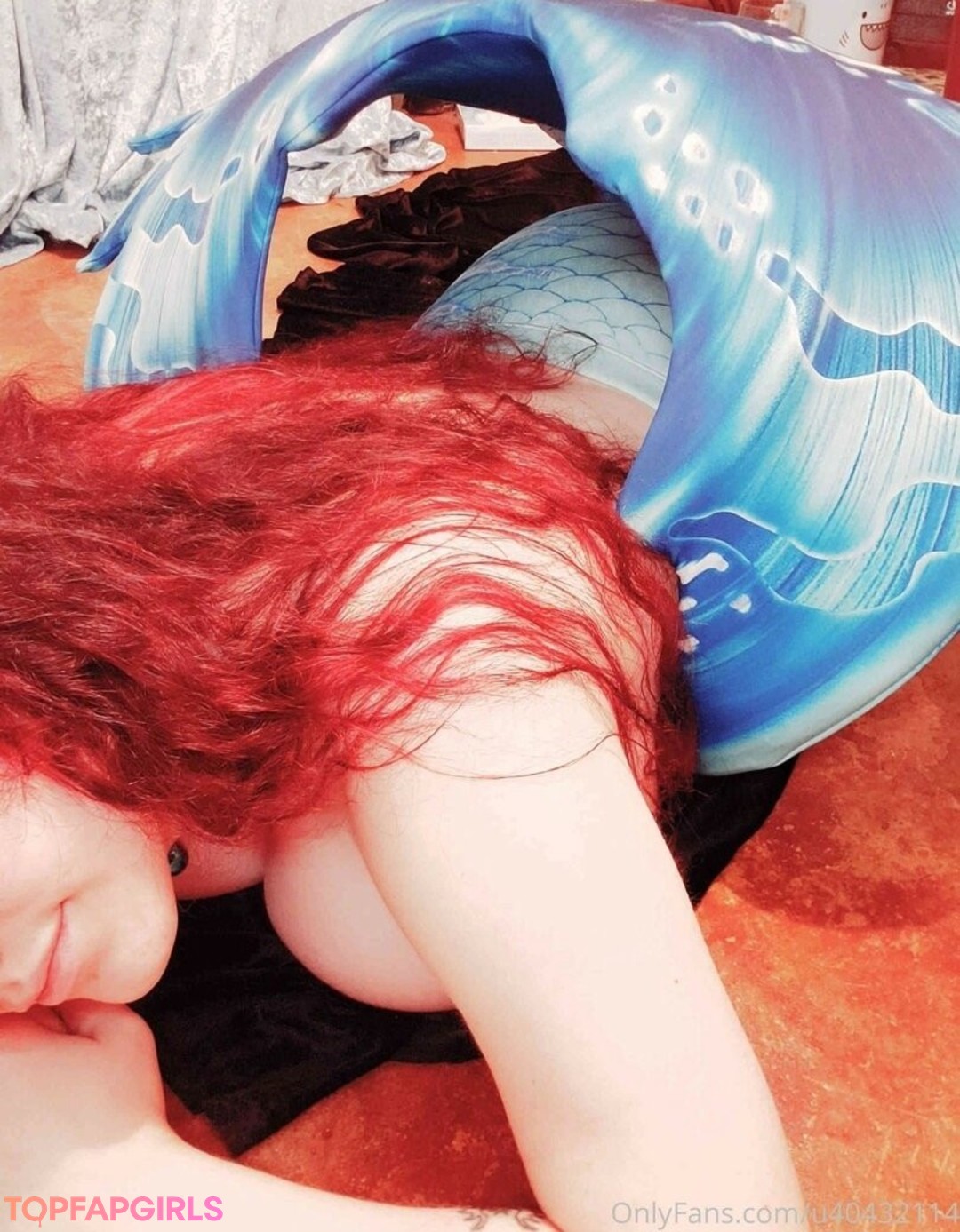 Mermaid Lunette pretty model photo