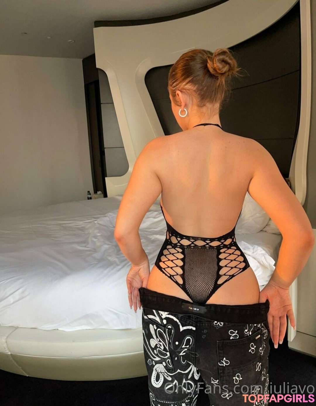 iuliavo nude star archive