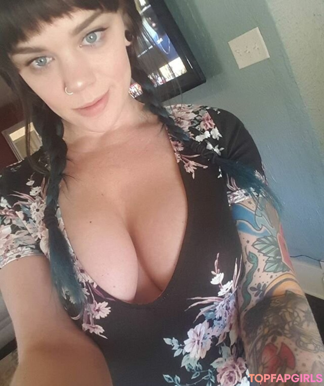 hookedondonyx star nudes gallery