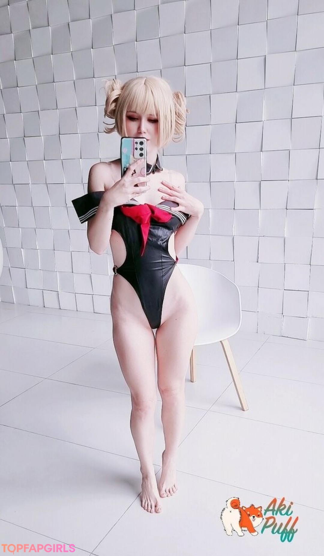 aki puff hot actress picture