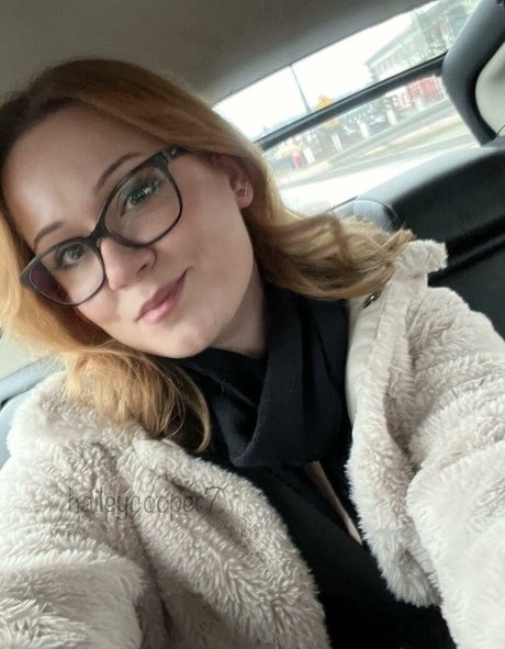 Hailey Cooper star hd gallery