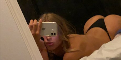 Mayamoneyshot xxx pornstar photos