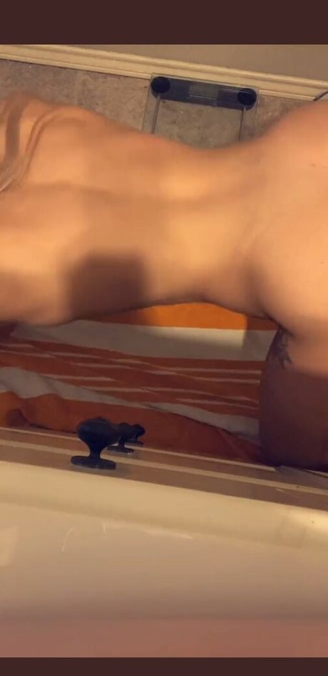 Mayamoneyshot porn star pics