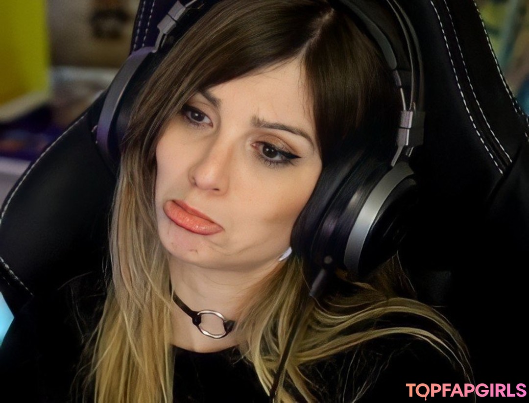 Iamcristinini pornstar pretty photo