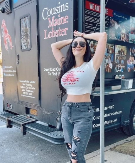 curvy nude onlyfans adult gallery