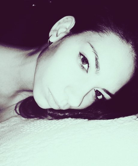 lesbians onlyfans naked photos