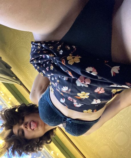 adorable dina pornographic model photos