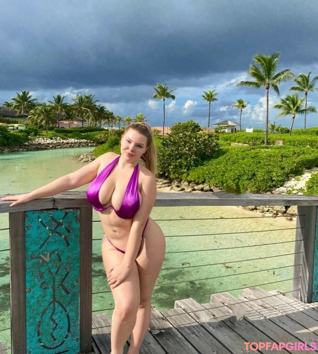 queencherryb porn star picture