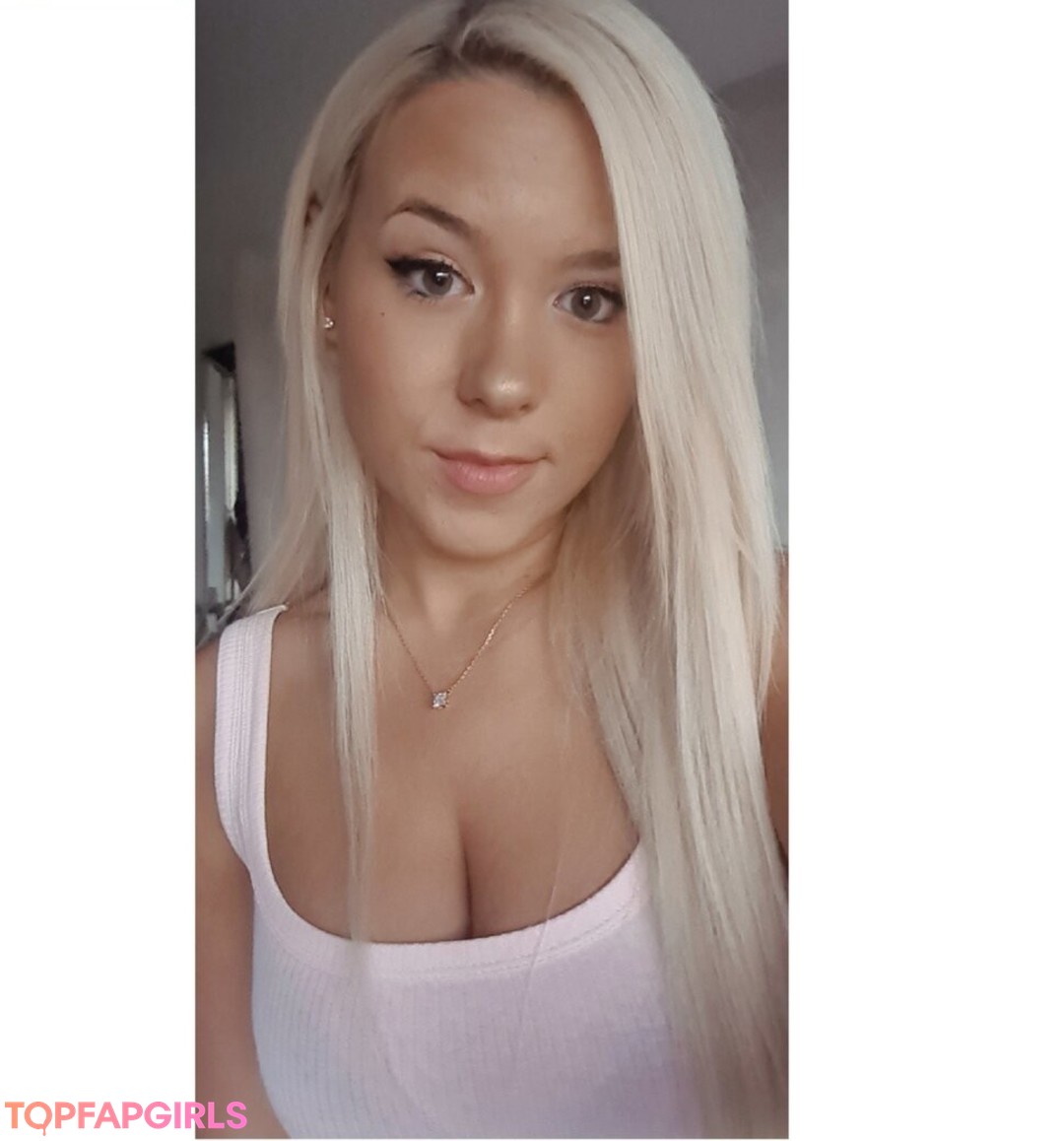 swimming pool onlyfans sexy naked img