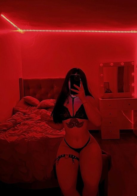 Genesis Cruz best model picture