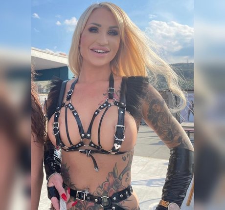 bodybuilder male onlyfans beautiful photos