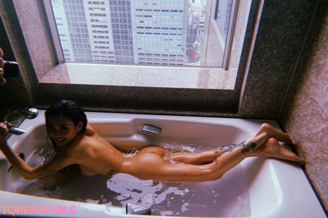 petite skinny onlyfans erotic pic