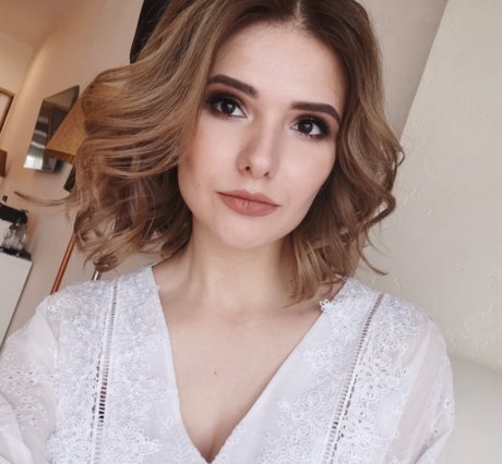 Miroslava Ladovir porn star archive