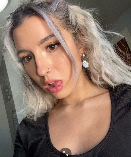 down onlyfans beautiful naked pic