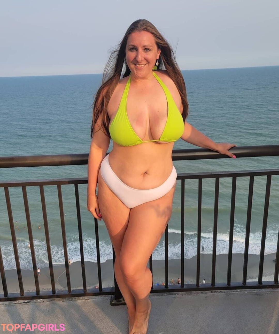 pussy spreading onlyfans top gallery
