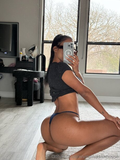 FitBabeXOXO beautiful star image