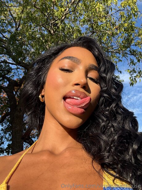 FitBabeXOXO best actress img