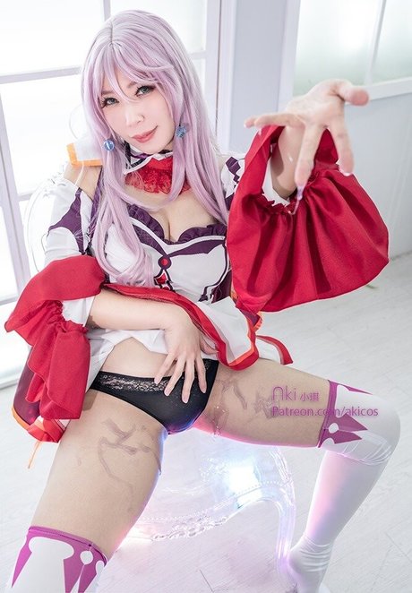 Akicoser nudes star photo