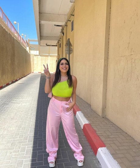 Almog Bismuth actress pics