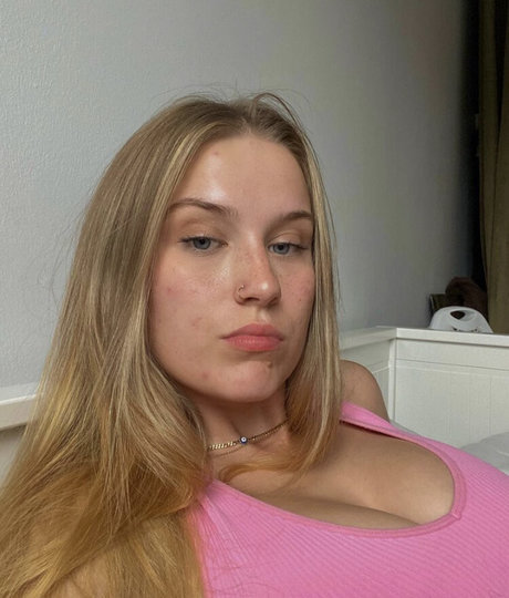 italian milf onlyfans sexy nudes pic