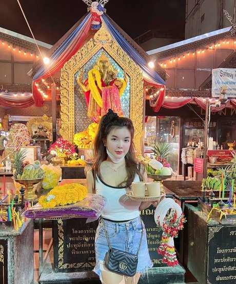 Wanvisa Yodprasart erotic actress image