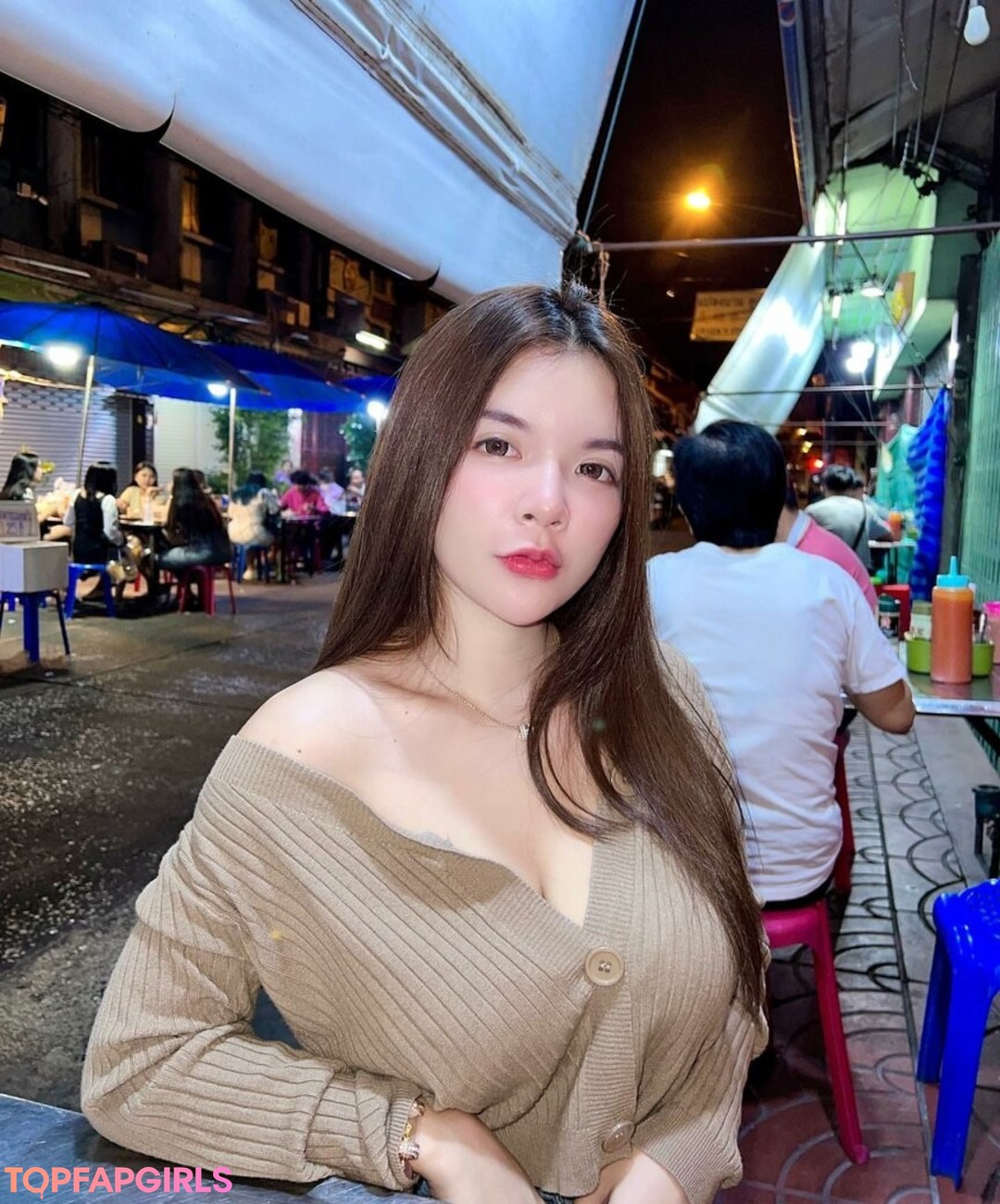 deep onlyfans beautiful photo